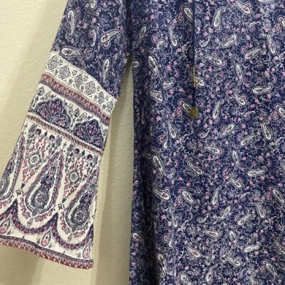 EUC Billabong Paisley Tie-Neck Peasant Tunic Dress in Navy and White Design - Picture 9 of 14